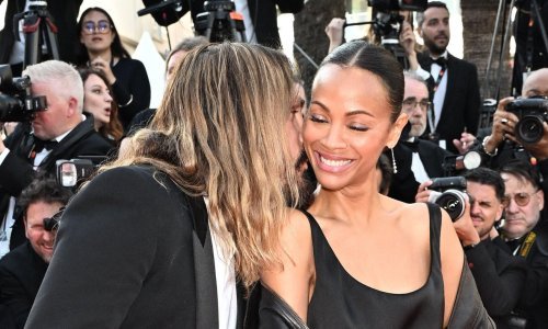 Kožna jakna na crvenom tepihu? Apsolutno! A on je bio potpuno očaran