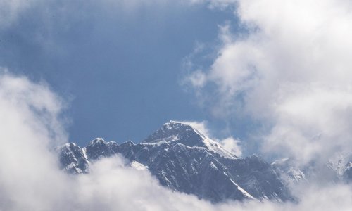 Najviši vrh svijeta uzeo prve žrvte ove godine, dvojica penjača umrla u 'zoni smrti'