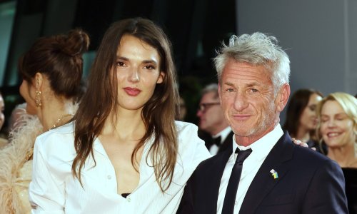 Sean Penn ukrao pozornost u društvu 34 godine mlađe djevojke