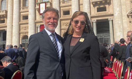 Jandroković otkrio tko je fotografirao njega i suprugu u Vatikanu