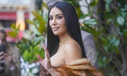 Kim Kardashian nosi top od 8.600 dolara koji izgleda kao kovrčava kosa