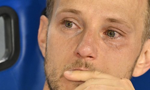 Pogledajte uplakanog Ivana Rakitića! Sam sjedi na klupi Hajduka...