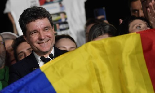 Tihi matematičar porazio rumunjskog Trumpa: Tko je Nicusor Dan