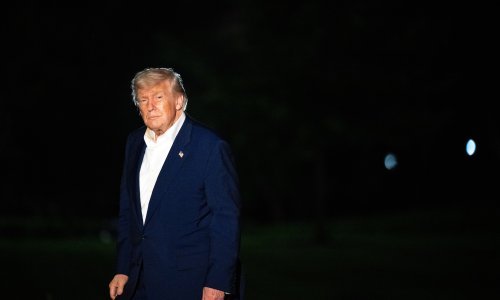 Trump razgovara s Putinom o kraju rata u Ukrajini