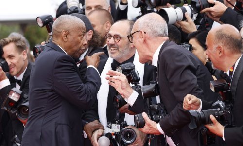 Denzel Washington u 'razgovoru' s fotografima
