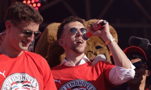 Dok nestrpljivo čeka najvažniju odluku, Perišiću se suigrači rugali. Poručio im je da 'začepe'