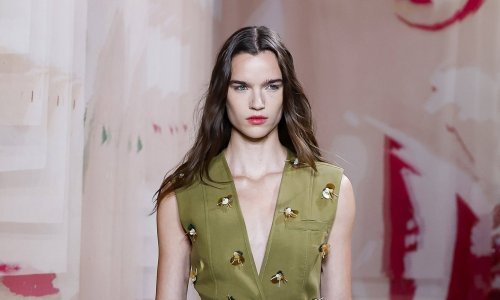 Svi je žele ovog ljeta: Nekada obična torba za plažu osvojila je modne piste i izgleda bolje no ikada