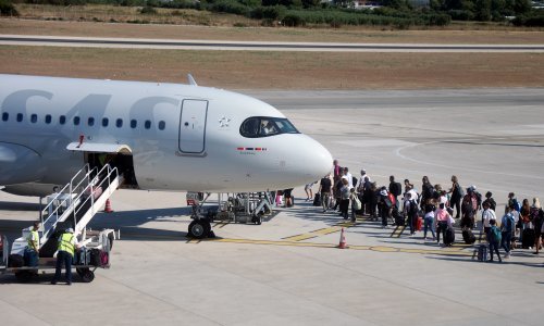 Putnički zrakoplov prisilno sletio u Split, dočekale ga sve žurne službe