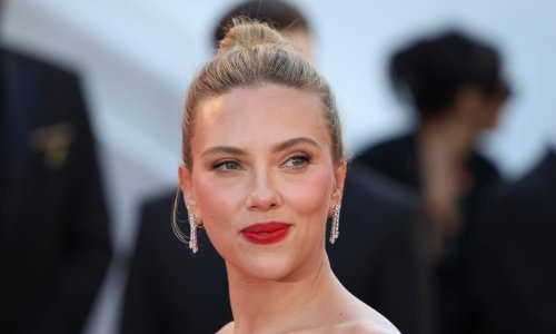 Scarlett Johansson izgleda poput Pepeljuge, ali bez bundeve