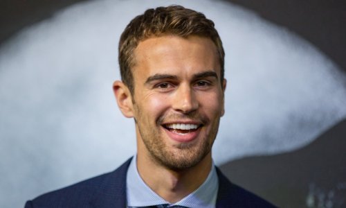 Zvijezda 'White Lotusa' novi favorit za ulogu Jamesa Bonda