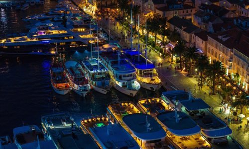 Tročlanoj obitelji će za osam dana na Hvaru trebati 3100 eura - i to samo za hotel