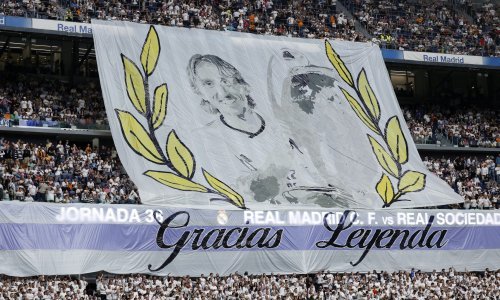 Modrić se uz špalir igrača oprostio od Bernabeua. Epske scene, na teren došla i obitelj