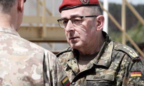 Reuters dobio dokument: Njemački načelnik obrane naredio hitan razvoj oružja i dronova