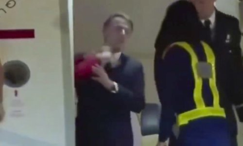 Macronovi su lagali: Šamar koji je Brigitte 'odvalila' Emmanuelu daleko je od smiješnog