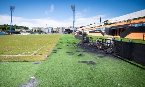 Apokaliptične scene sa Šubićevca; Torcida je spalila i porazbijala pola stadiona