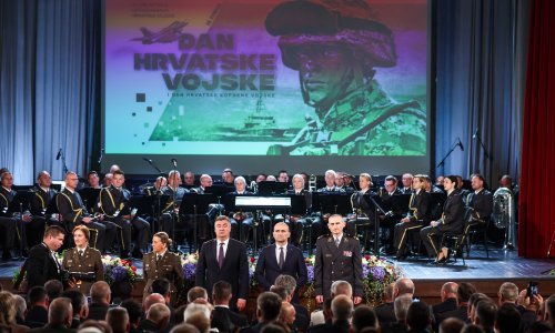 Milanović na proslavi: Broj dragovoljnih vojnih ročnika je spao na forenzičke razine