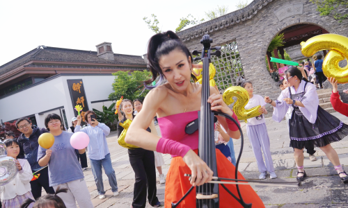 Ana Rucner u bikiniju izazvala lavinu komentara: 'Vrijeđaju me da sam skelet...'