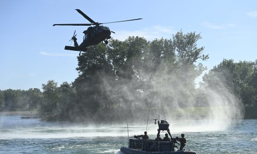 Akcijske scene na Jarunu: Hrvatska vojska pokazala što sve može, letjeli i Rafalei