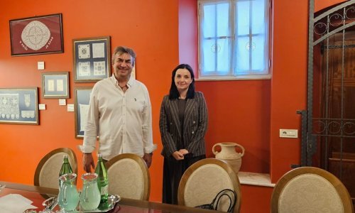 Ovo je kandidat koji je cijeli dan stajao na biračkom mjestu i 'žicao' glasove