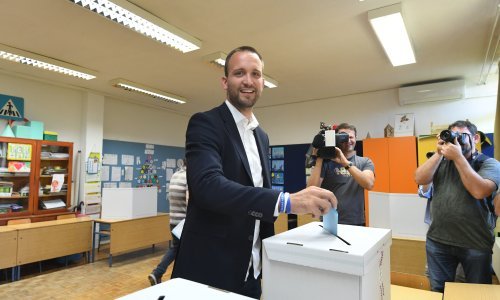 ŽIP odlučio: 'Erlićev' išarani listić je važeći. 'Modrićev' za istu stvar nije bio. Objašnjenje je bizarno