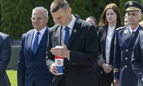 komentar višeslava raosa