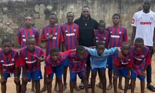 Ismael Diallo djeci iz rodnog mjesta darovao dresove Hajduka