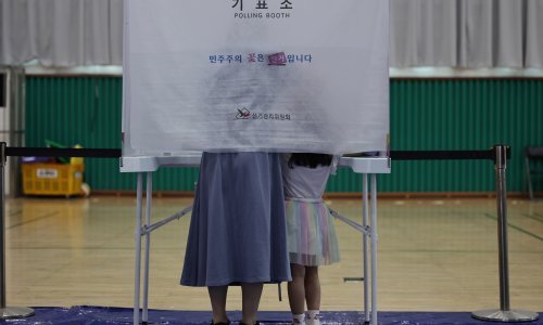 Južna Koreja bira predsjednika: Trećina od 44,39 milijuna birača već glasala