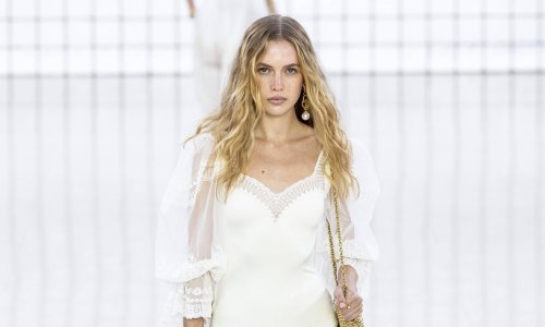 Kao da je sišla s modne piste: Zara je na police stavila hit torbicu ljeta