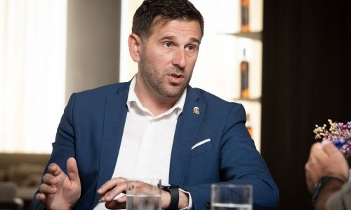 Dubrovački i splitski gradonačelnik zajedno će tražiti stroža pravila za taksiste
