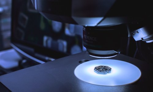 Američki startup uhvatio korak s Neuralinkom: Uspješno ugradili sučelje mozak-računalo u čovjeka