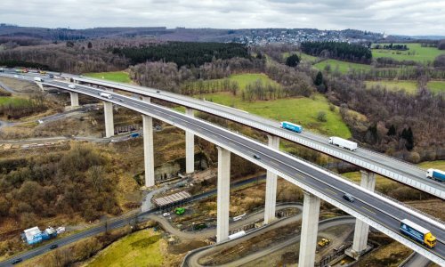 Njemačka preciznost: Most od 40.000 tona pomaknut s milimetarskom točnošću