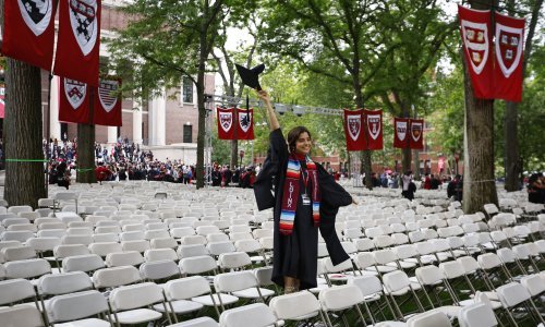Trump ograničio vize stranim studentima koji dolaze na Harvard