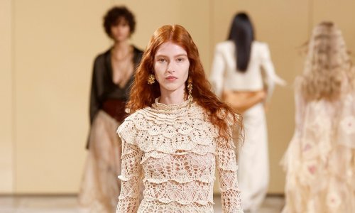 Inspirirana modnom pistom i tako laskava: Jedna od najljepših ljetnih haljina stigla je u Zaru