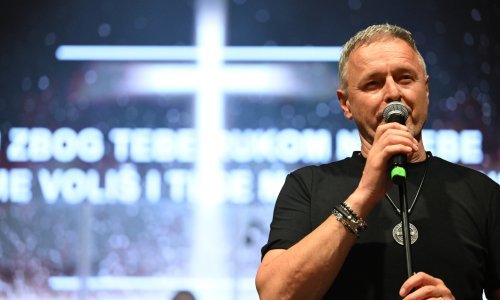 Thompson će zaraditi 700.000 eura od majica, evo koliko je ponudio bivšim članovima za Hipodrom