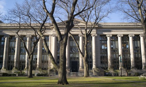 Trump sprema novi udarac za Harvard: Meta su studenti na razmjeni