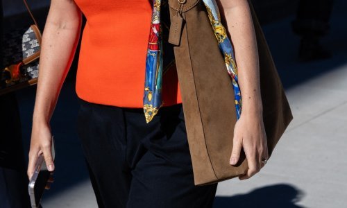 Trend koji osvaja: Ovaj detalj na torbi unosi dozu elegancije i opuštenosti u svaki stil