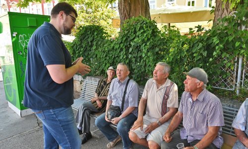 Peđa Grbin uveo besplatan prijevoz za umirovljenike pa komentirao smjene u SDP-u