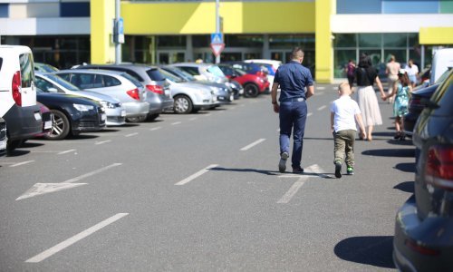Avenue Mall na dan koncerta Thompsona naplaćuje parking 80 eura. A drugi šoping centri?
