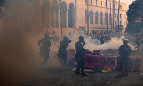 Rasplamsali se masovni prosvjedi u LA-ju, Trump poslao vojsku: Došlo je do točke pucanja