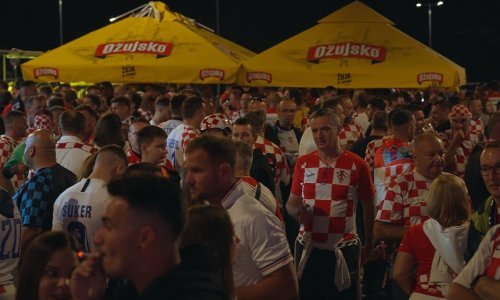 Hrvatska uvjeljivo slavila, a sve je počelo ispred stadiona!