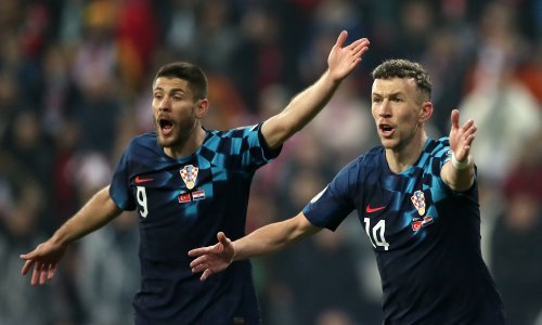 Ivan Perišić i Andrej Kramarić u lovu na Davora Šukera; rekord bi vrlo lako mogao pasti