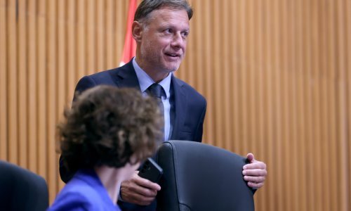 Orešković premijera nazvala 'okupatorom', Jandroković: Vi ne postojite