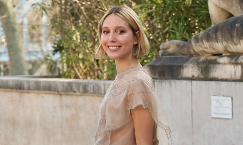 Slip haljina grčke princeze je čisto savršenstvo, a sličan model nalazi se na policama Zare