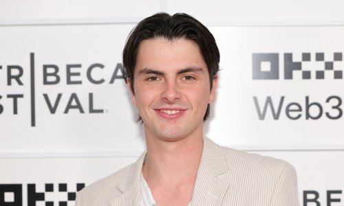 Sin Michaela Douglasa i Catherine Zeta-Jones sasvim sam na crvenom tepihu