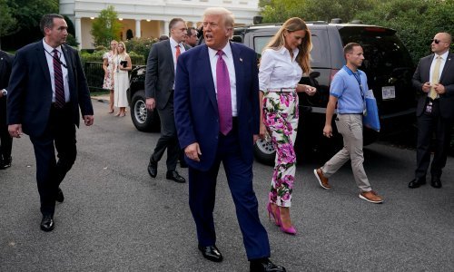 Neugodna tišina na balkonu: Zbog ovoga je odnos Melanije i Trumpa ponovno pod povećalom