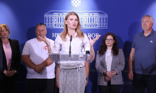 Klub SDP-a traži da se Vlada uključi u rješenje štrajka u PIK-u i Zvijezdi