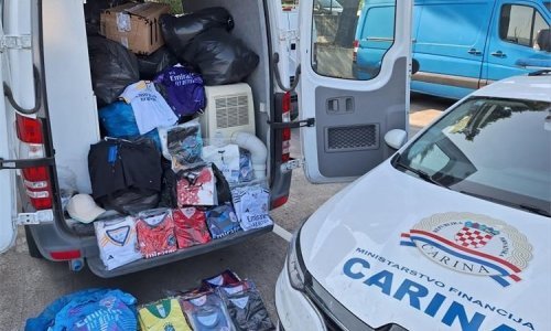 Velika zapljena u Splitu: Oduzeti krivotvoreni dresovi