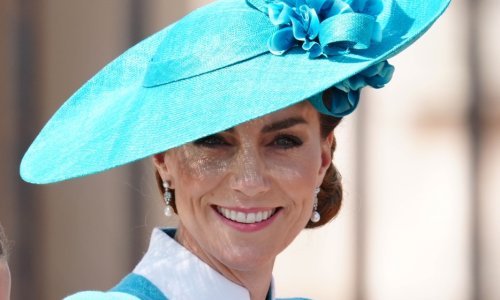 Sve je stalo kad je stigla Kate Middleton: U neobičnoj haljini podsjetila je na princezu Dianu
