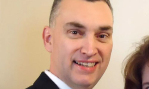 Ovo je osumnjičenik za ubojstvo zastupnice u SAD-u