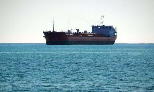 Cijene nafte pale zbog sukoba Irana i Izraela, svi se pitaju što će biti s Hormuškim tjesnacom